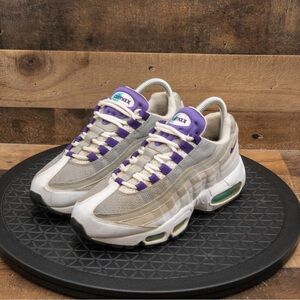 NIKE AIR MAX 95 WOLF GRAPE WOMENS ATHLETIC SHOES RETRO RUNNING TRAINER GRAY SZ 7